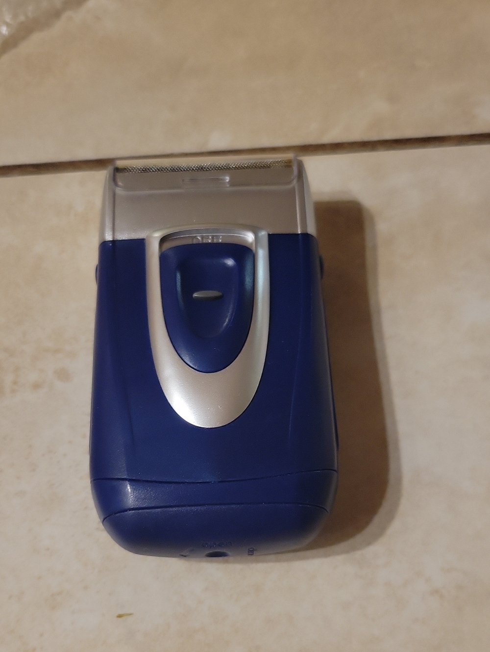 Blue Silver Wet & Dry Battery Operated Shaver New